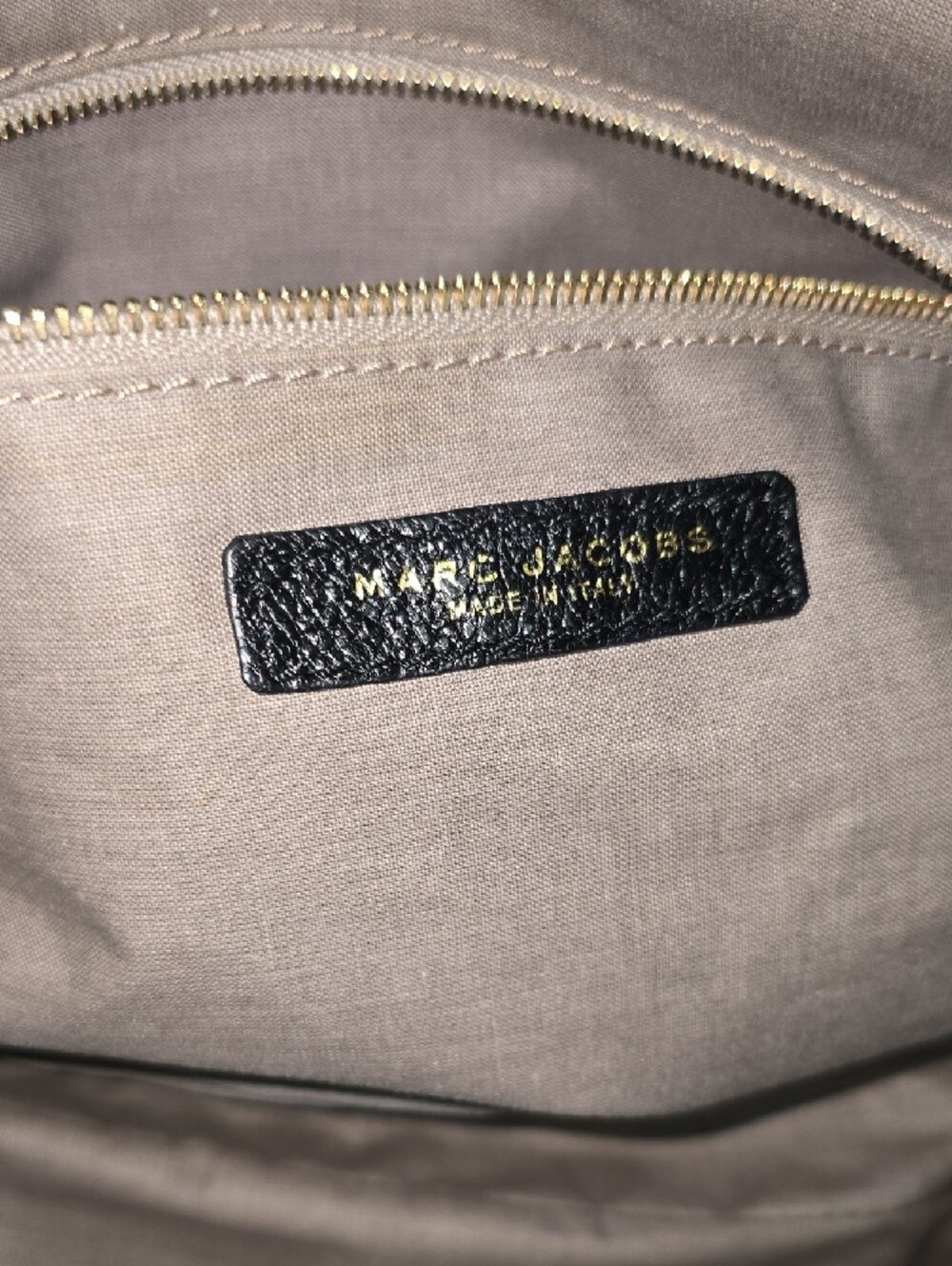 Marc Jacobs Black Leather Shoulder Bag with Gold Hardware - Picture 12 of 13